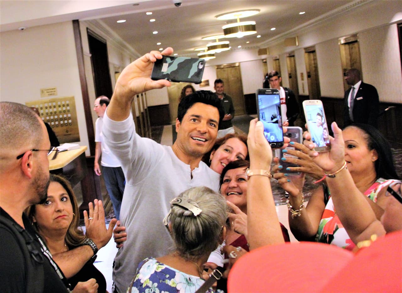 Chayanne se ha mantenido vigente como uno de los cantantes favoritos de diversas generaciones.