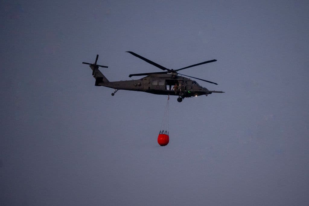 <a href="https://www.univision.com/local/nueva-york-wxtv/estado-de-emergencia-nueva-york-incendios-forestales-suffolk">La gobernadora Kathy Hochul declaró el estado de emergencia el sábado </a>después de que cuatro incendios separados se desataran en la región de Pine Barrens, lo que provocó el cierre de carreteras y la evacuación de una base militar.