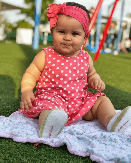 "9 meses deleitándonos con tu existencia y tus rollos", fue el simpático mensaje con el Chef Yisus celebró un mes más de su pequeña hija Silvana.