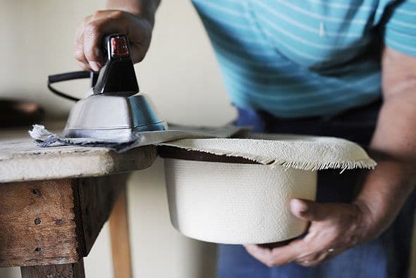 Este artículo ofrece muchas ventajas. Ha mostrado ser de calidad y finura, y se hace de distintos colores y tamaños.