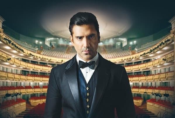 Su porte tan varonil arrancaba los suspiros de millones de mujeres.