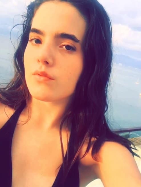 Camila es una chica que no para de dar sorpresas, por algo se parece a su cotizado papá.