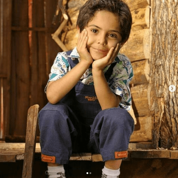 'Frijolito' pensaba que su padre había muerto y después de resolver muchos enredos descubría que era hijo de 'Nacho' (Mauricio Ochmann).