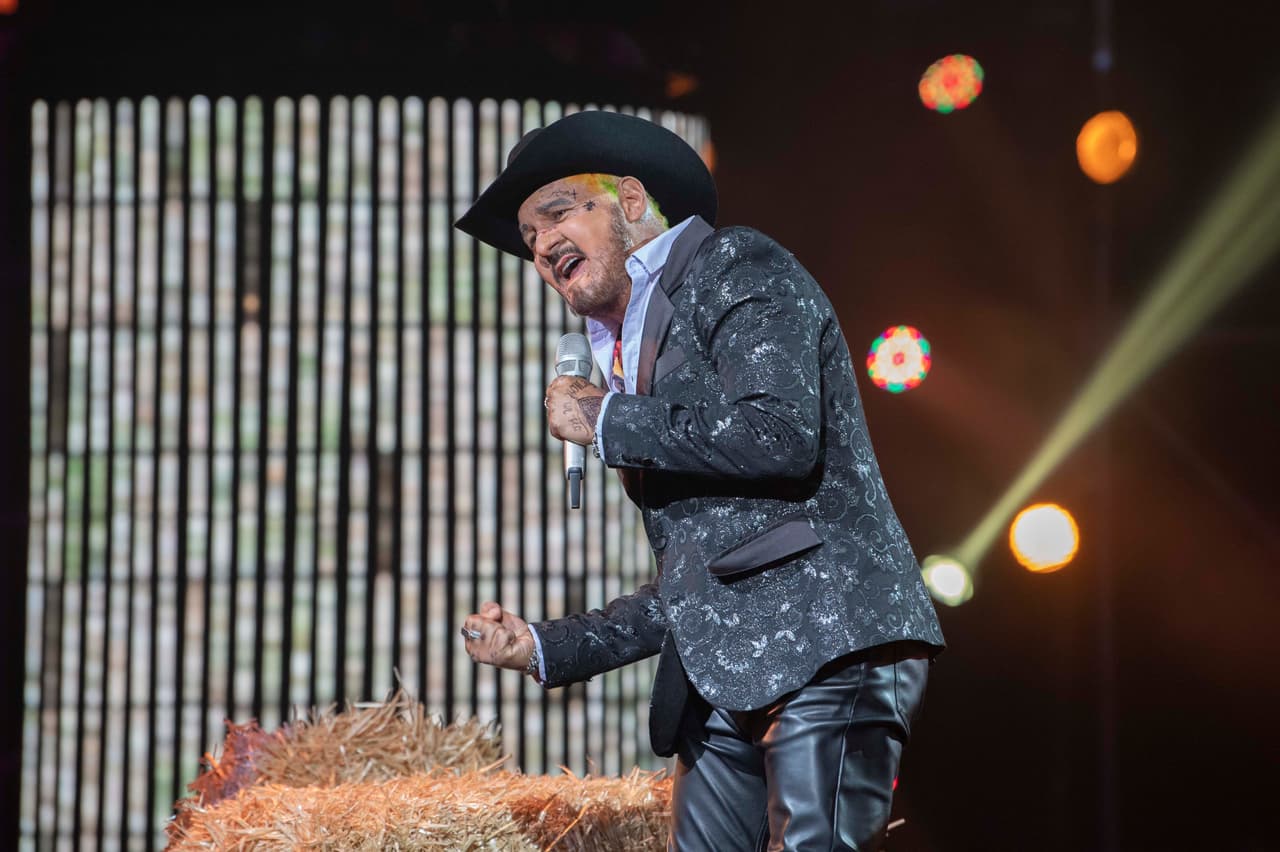 En el rubro de cantantes hemos visto a Christian Nodal, quien llegó a El Retador gracias a Arath de la Torre.