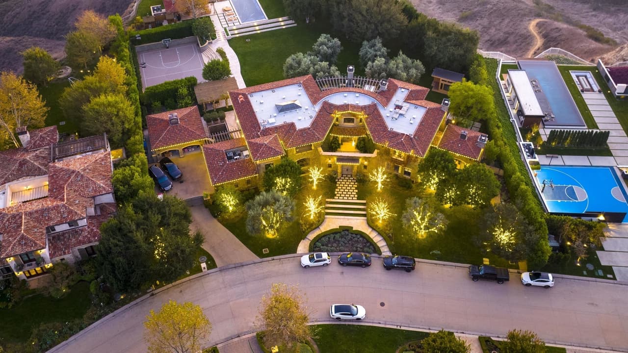 Esta es una vista área de la mansión de Kourtney Kardashian.