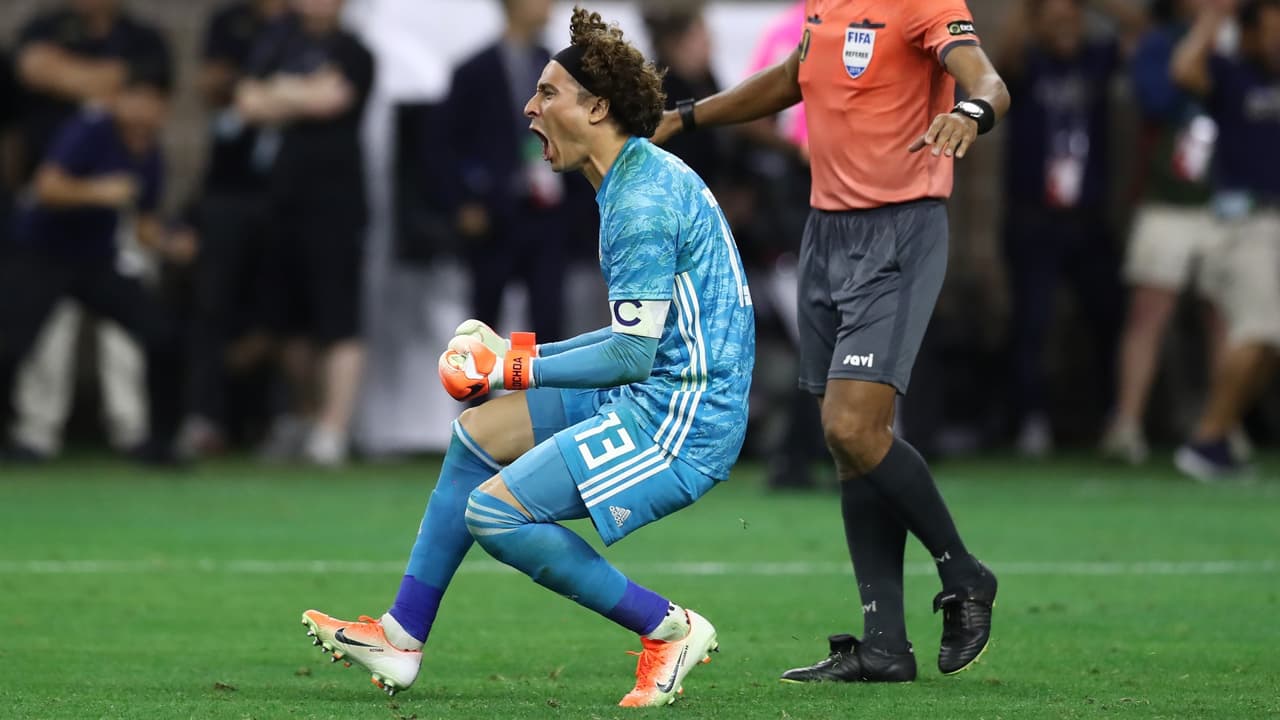 La puerta que le daría acceso a Guillermo Ochoa al Betis