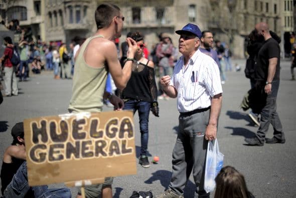Contrario a la opinión de sindicalistas, el gobierno español consideró "escasa" la participación y recalcó que no se tocará una coma de la parte troncal de la reforma del mercado laboral.