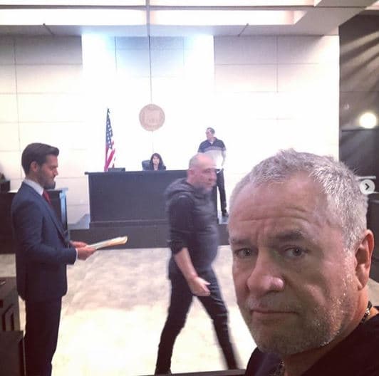 Dicha emisión captó imágenes de 'El Güero' Castro con su nueva pareja, luego de que asistieran a una función de cine en la Ciudad de México.