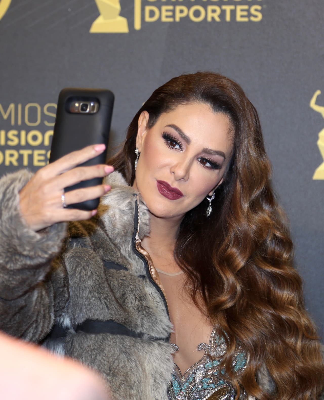 Ambos se acusaron de ser malos padres y se enfrascaron en un largo proceso legal. Luego, en enero de 2019, parecía que 
<b><a href="https://www.univision.com/entretenimiento/se-estan-llevando-muy-bien-abogado-de-giovanni-medina-confirma-que-ya-se-reconcilio-con-ninel-conde-fotos">había un acuerdo</a></b>.