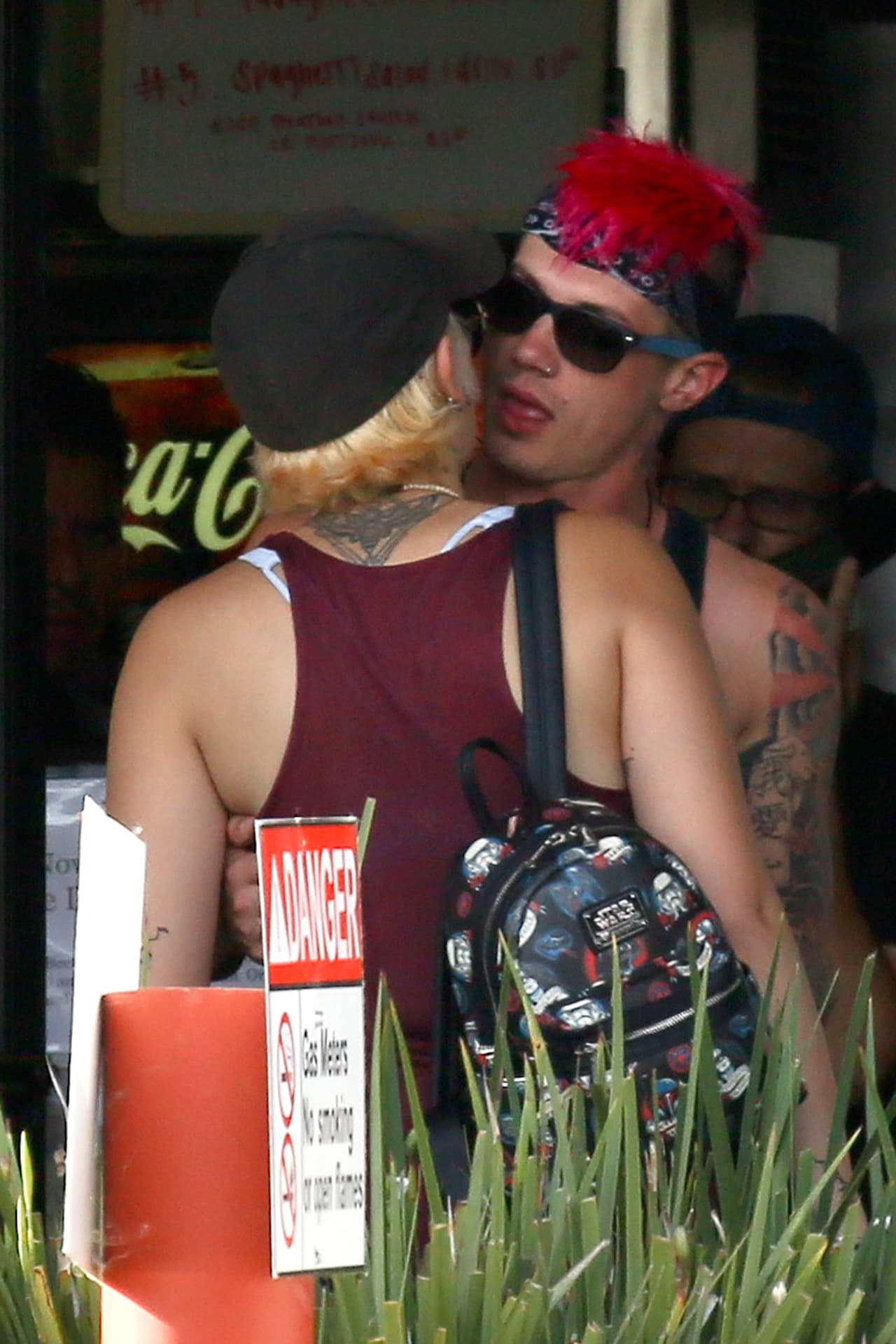 ¡Y se agarraron a tremendos besotes!