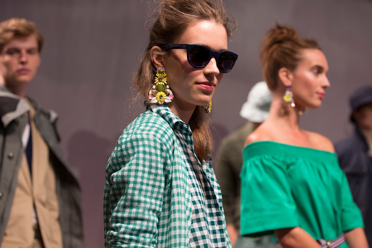 Telas estampadas con cuadros y franjas son lo primordial. Diseñador J. Crew. NYFW, Spring/Summer 2016 - 09/16/2015