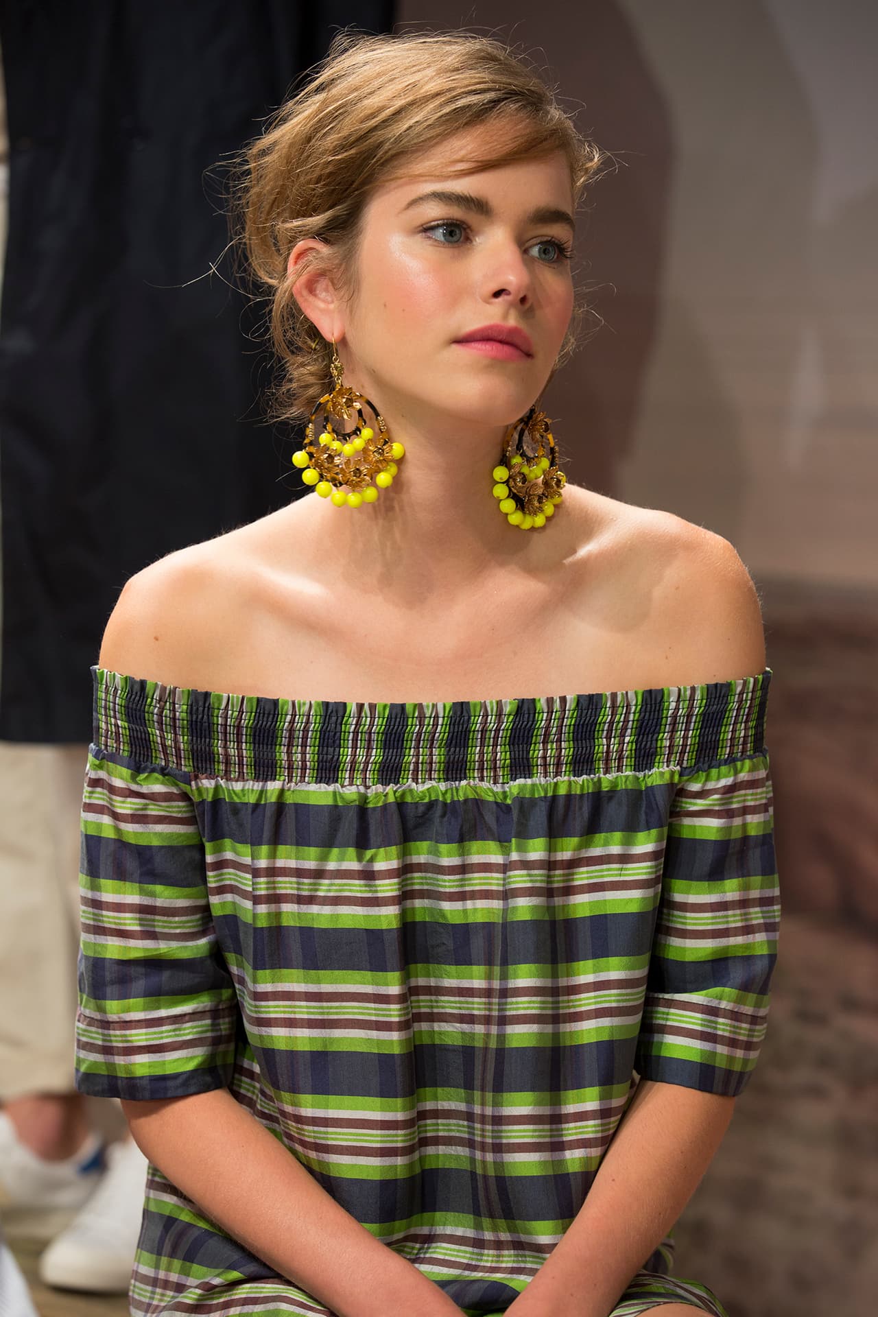 El escote 'bardot' es un básico de la colección de J. Crew. Diseñador J. Crew. NYFW, Spring/Summer 2016 - 09/16/2015