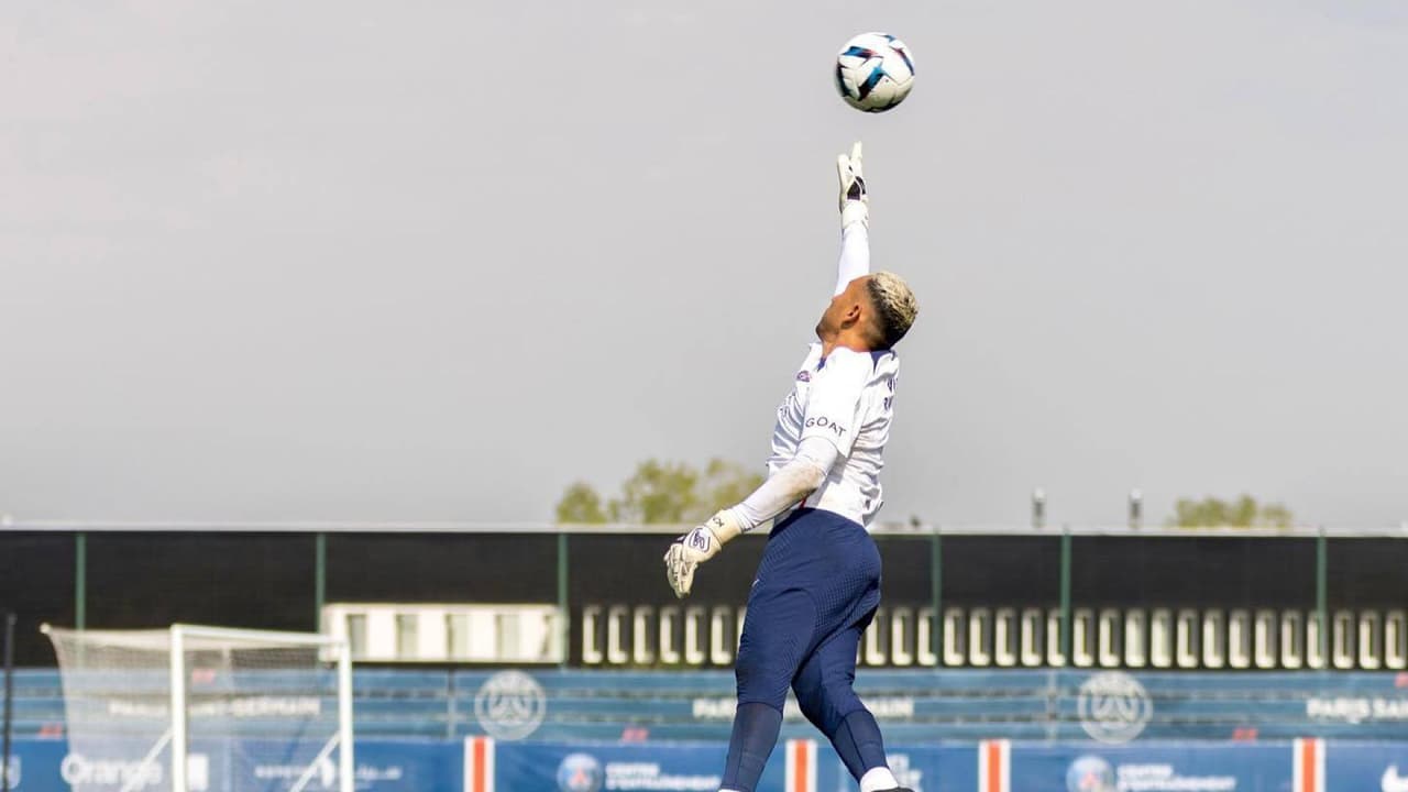 Directivo del Napoli dijo que no buscarán más a Keylor Navas: "Se acabó"