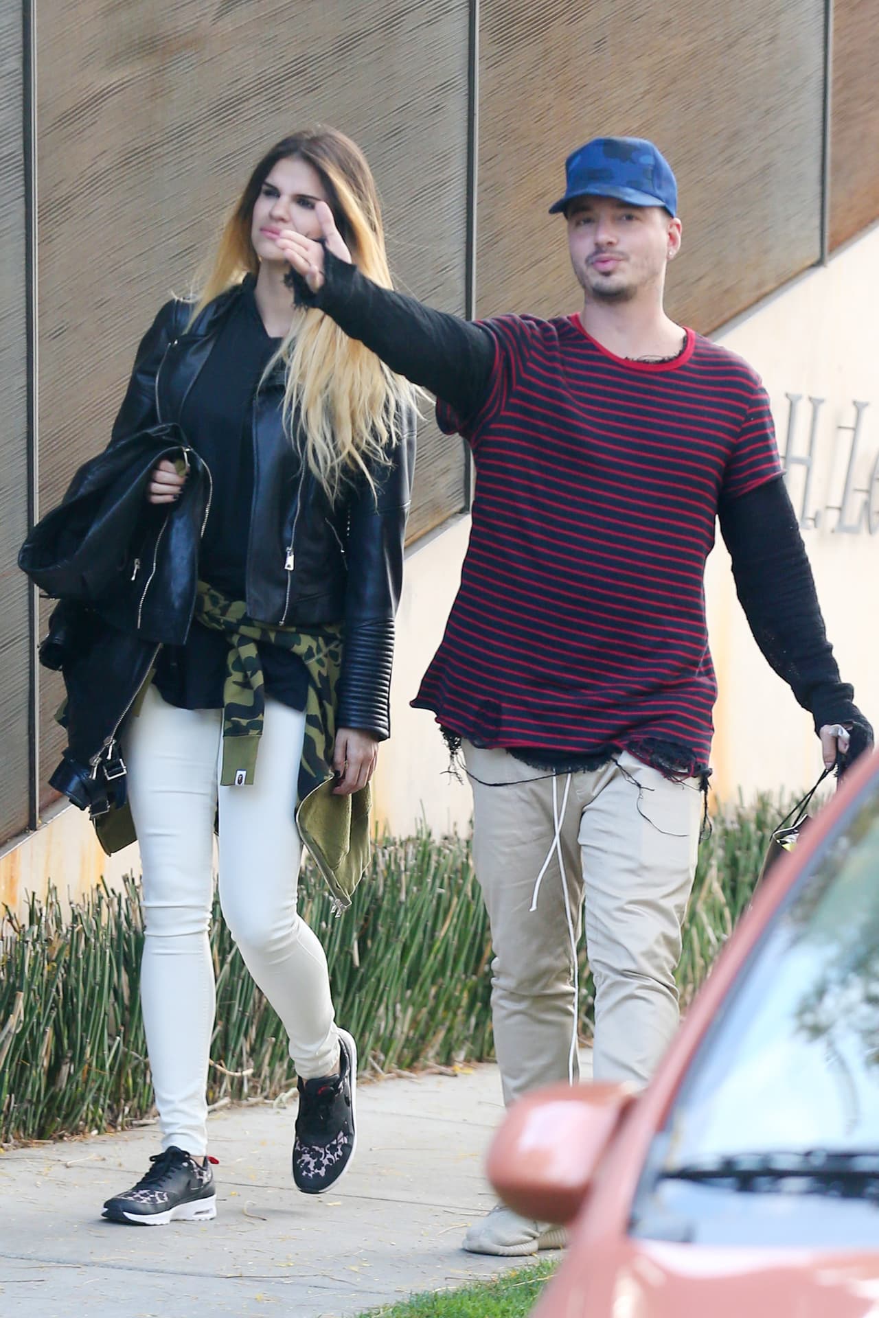 Pero qué voladito andas Balvin, así lucen los hombres cuando están enamorados.