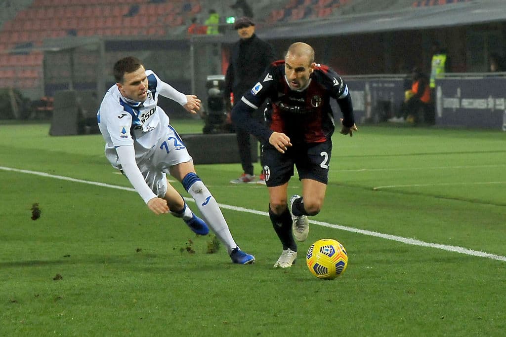 Bolonia y Atalanta igualaron a dos tantos.