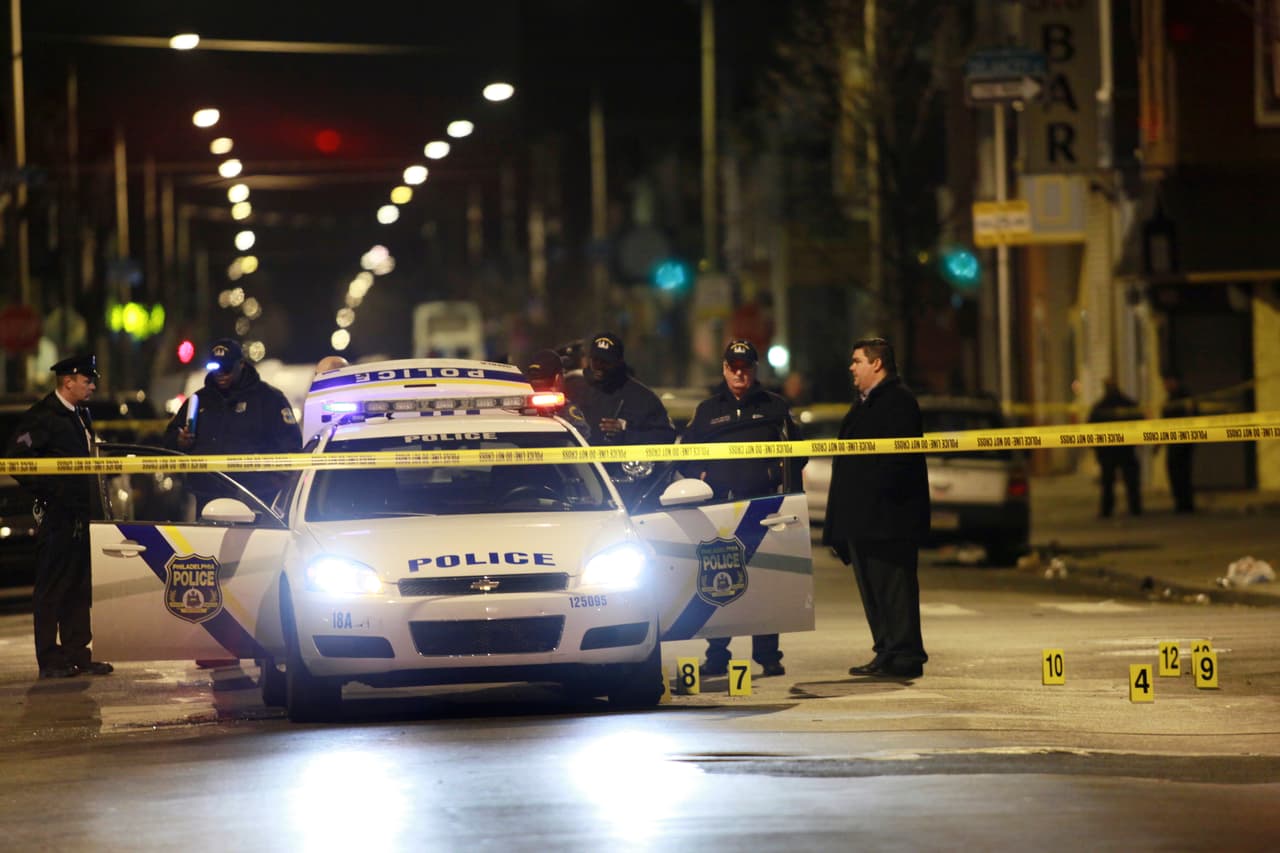Tiroteo en Filadelfia deja un oficial herido y un hombre muerto