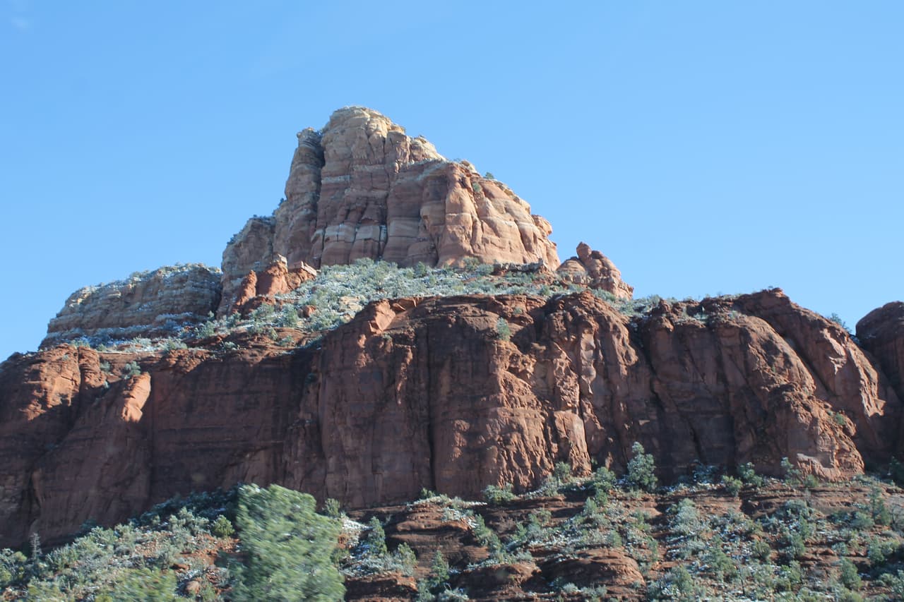 Los residentes tienen nombres para sus montañas, las identifican como la catedral de rocas, Snoopy y el cerro del elefante.