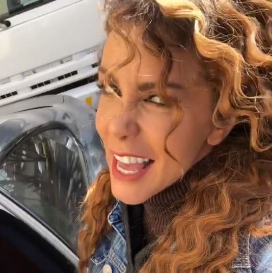 A finales de agosto pasado, Sabine Moussier habló sobre la difícil situación que vivía para romper la relación a distancia que tenía con él.
<br>