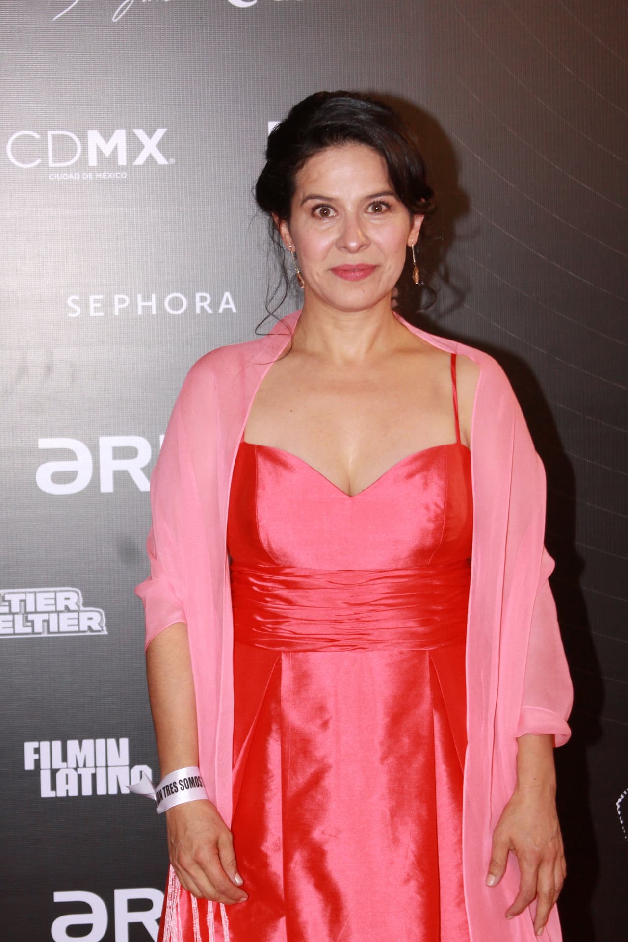 La película es una producción entre mexicanos, rumanos y belgas. Fue grabada en Durango y aunque no se sabe todavía si ganará algún premio, por lo menos cuenta con el reconocimiento del público y expertos del séptimo arte.