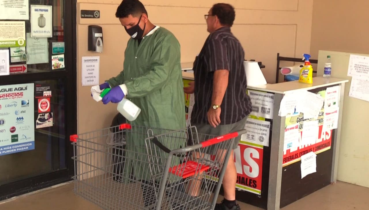 Los supermercados no abrirán los domingos, al igual que las farmacias y las gasolineras, con excepción del área del recetario y únicamente el despacho de combustible.