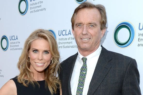 Cheryl Hines se casó con Robert Kennedy Jr.