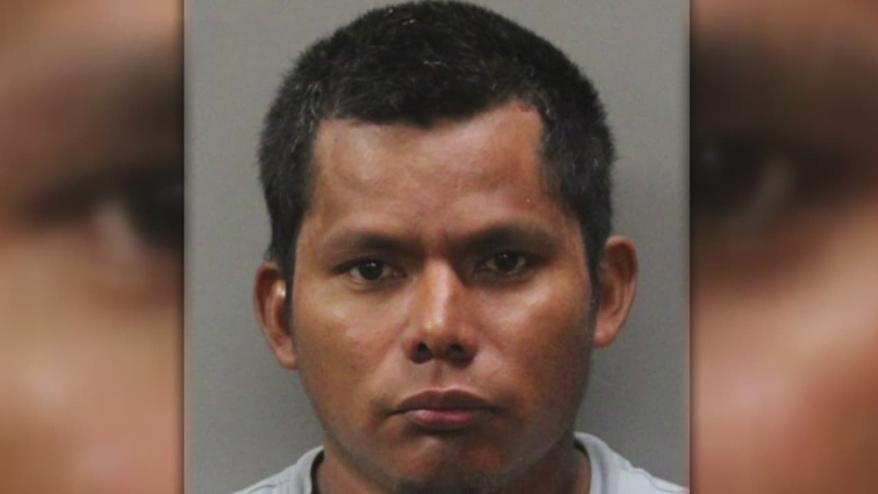 Presentan cargos contra el acusado de matar a un hombre con machete tras pelea en bar de Long Island