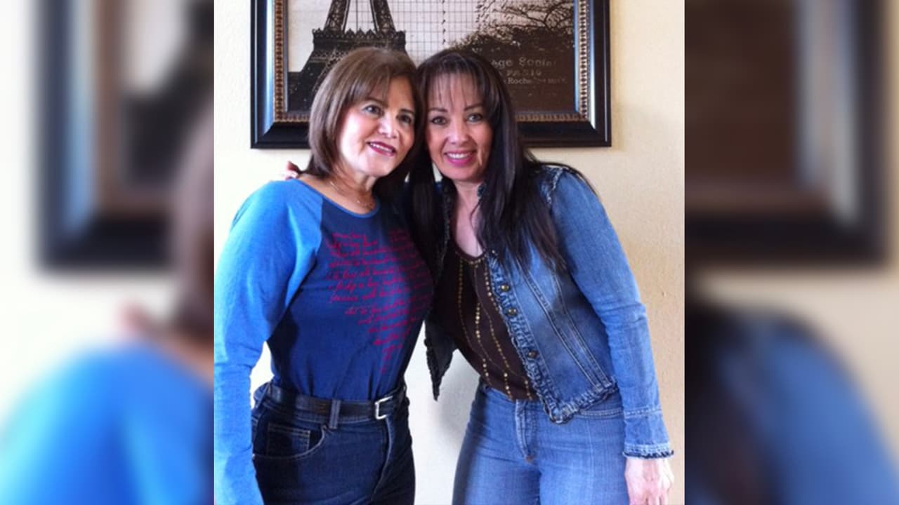 Comenzó en el Valle del Río Grande donde fue contratada como agente auditor, 2 años en McAllen y 4 años en Harlingen, Texas.