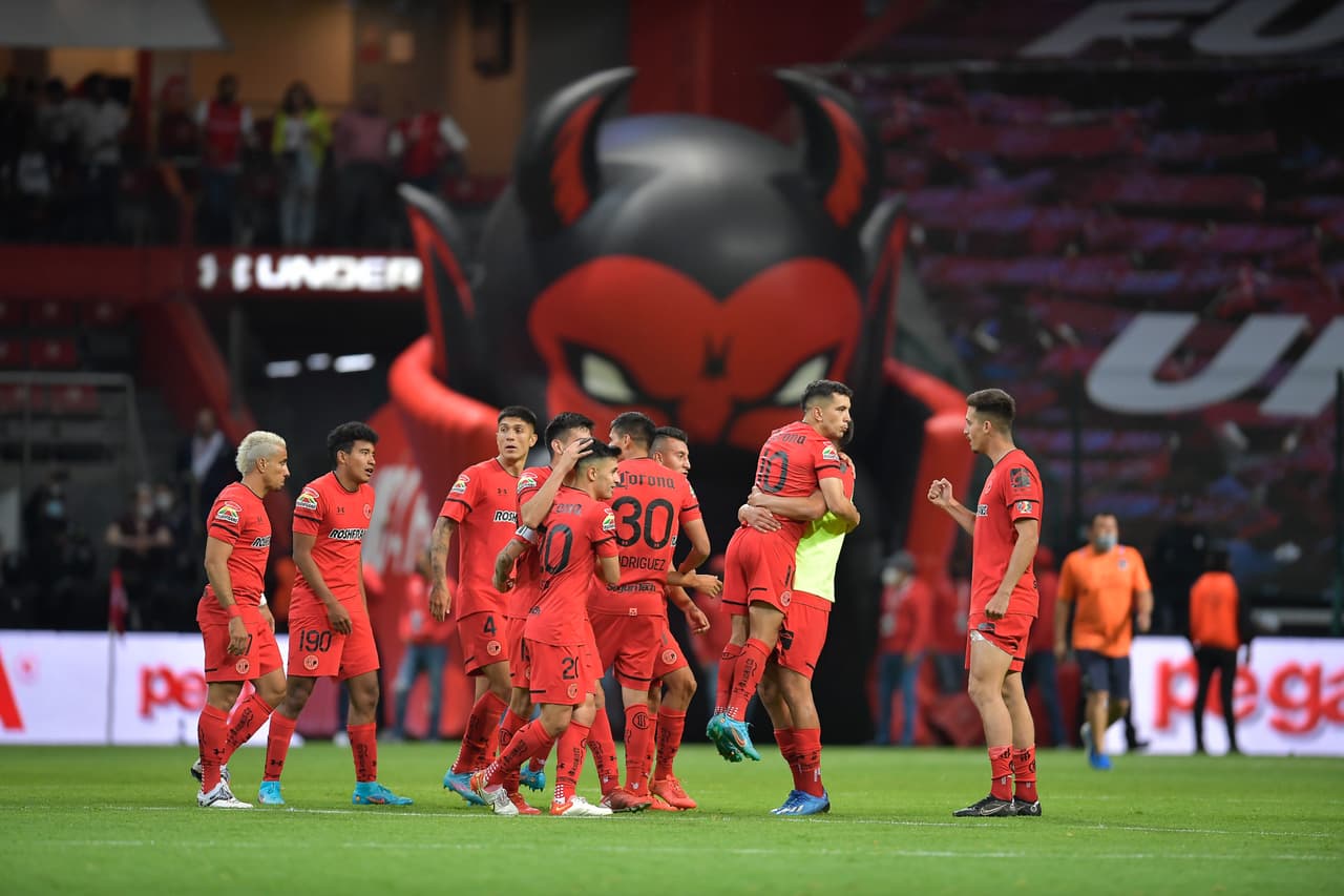 Toluca vino dos veces de atrás para rescatar el empate ante Rayados gracias a un doblete de Leo Fernández; Maxi Meza y Joel Campbell le habían dado la ventaja a los visitantes.