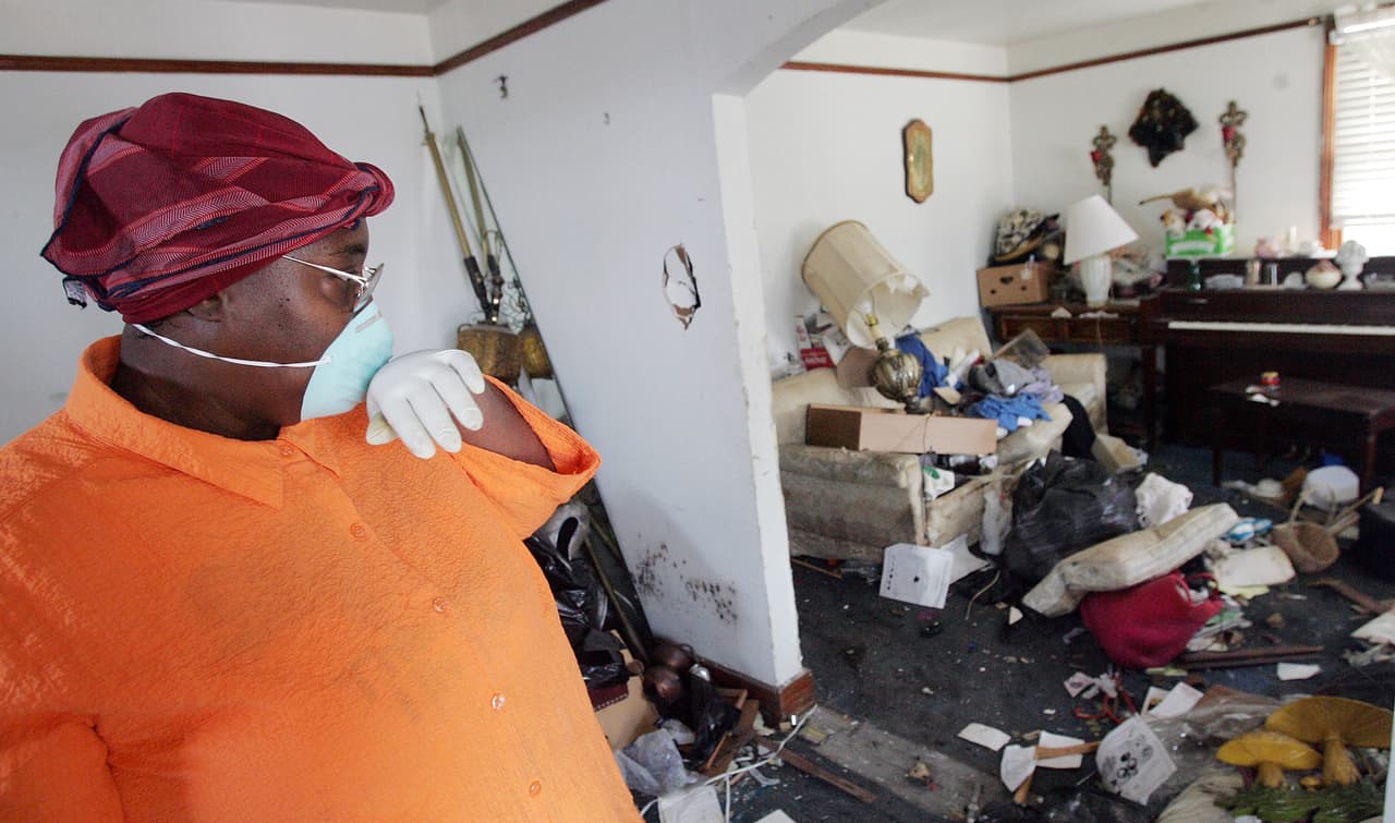 ¿Cómo se puede entrar en contacto con el plomo? Por vía respiratoria cuando se hacen actividades de renovación o reparación en superficies que contengan este material.