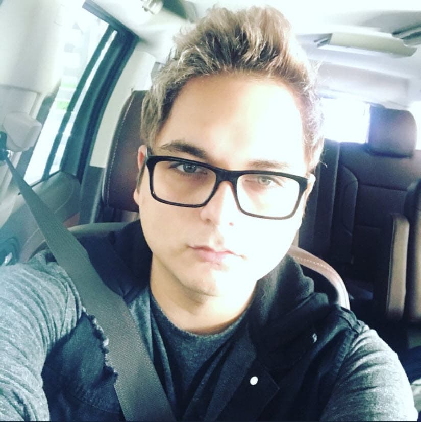 También ha incursionado en el doblaje, ha prestado su voz para exitosas series norteamericanas como: 'Grey's Anatomy', 'Lloyd In Space' y las series animadas 'Recreo' y 'Locuras del emperador'.