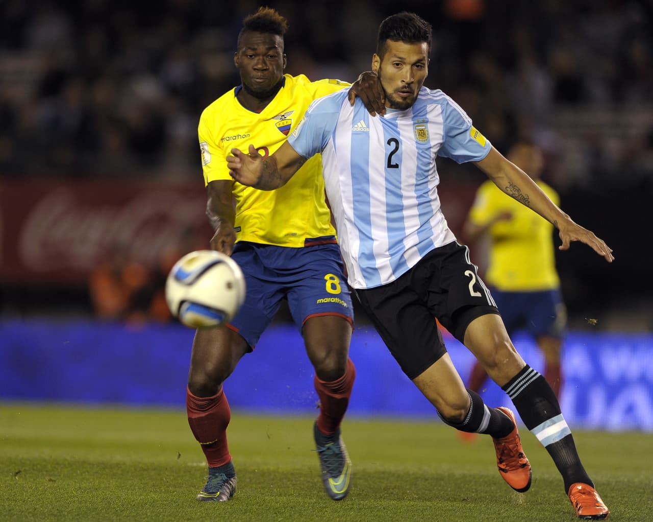 Ezequiel Garay, la séptima baja de la selección de Argentina