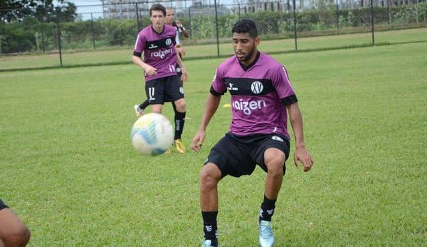 El futbolista brasileño Canavarros sufre muerte cerebral