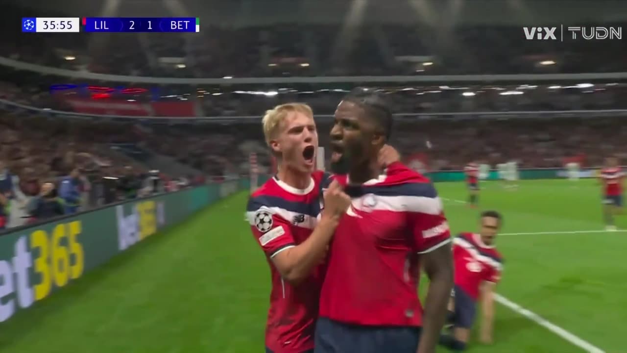 ¡Estás loco Alexsandro! ¡Un golazo del Lille a Betis!