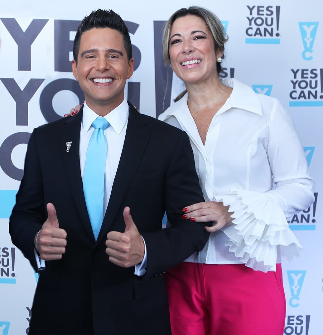 Nuestra productora también le envió felicitaciones, compartiendo esta bella imagen de ambos.