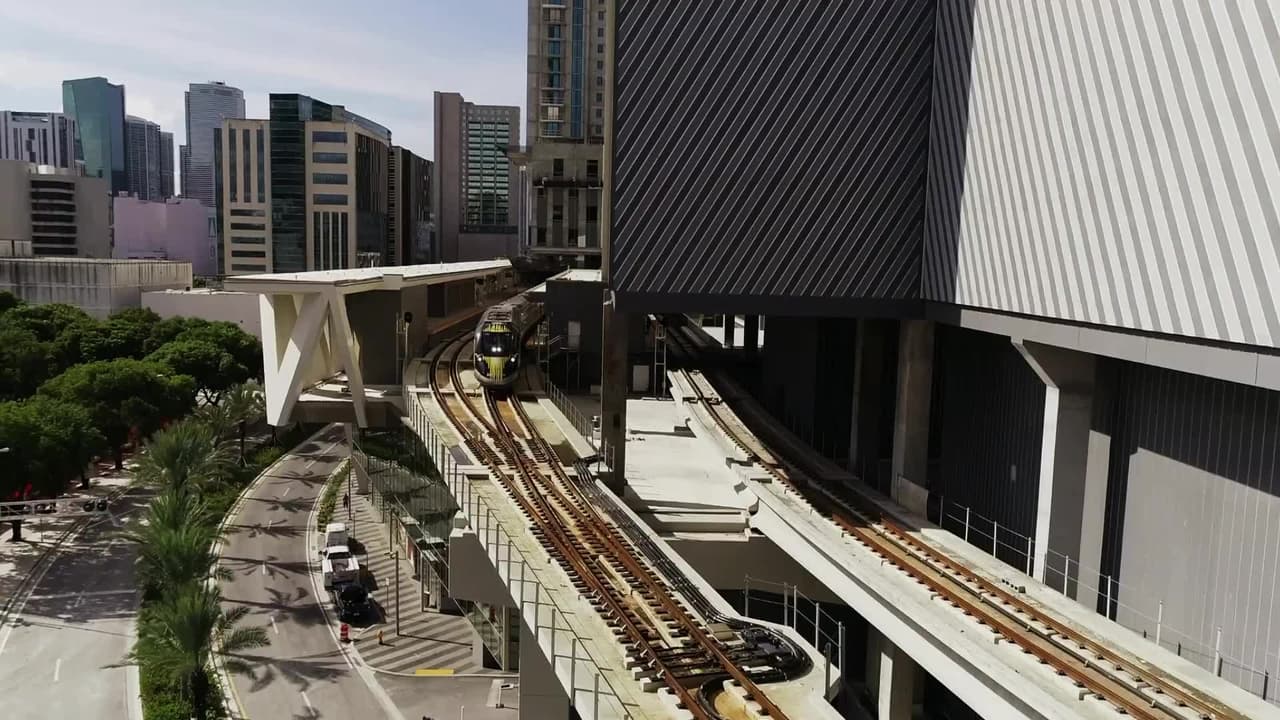 Llega tren de alta velocidad de Brightline a Orlando; Viajará a 125 mph