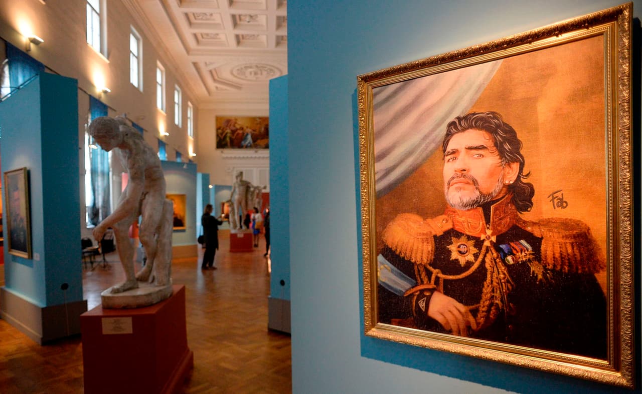 Fue así como las grandes figuras del fútbol fueron convertidas en obras de arte, al igual que ellos con su talento en este deporte hacen del deporte algo más que una competencia.