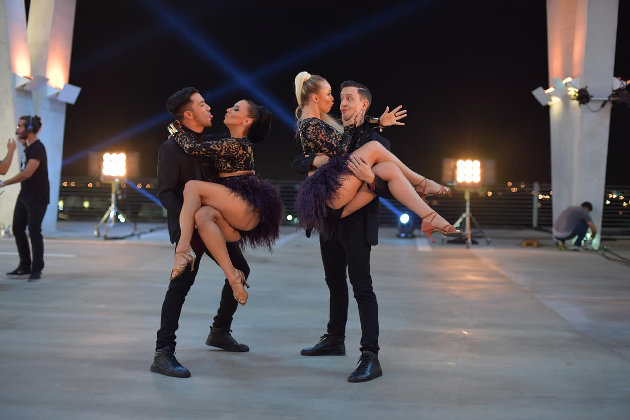 La canción que bailaron para la apertura fue 'Shape of you', de Ed Sheeran.