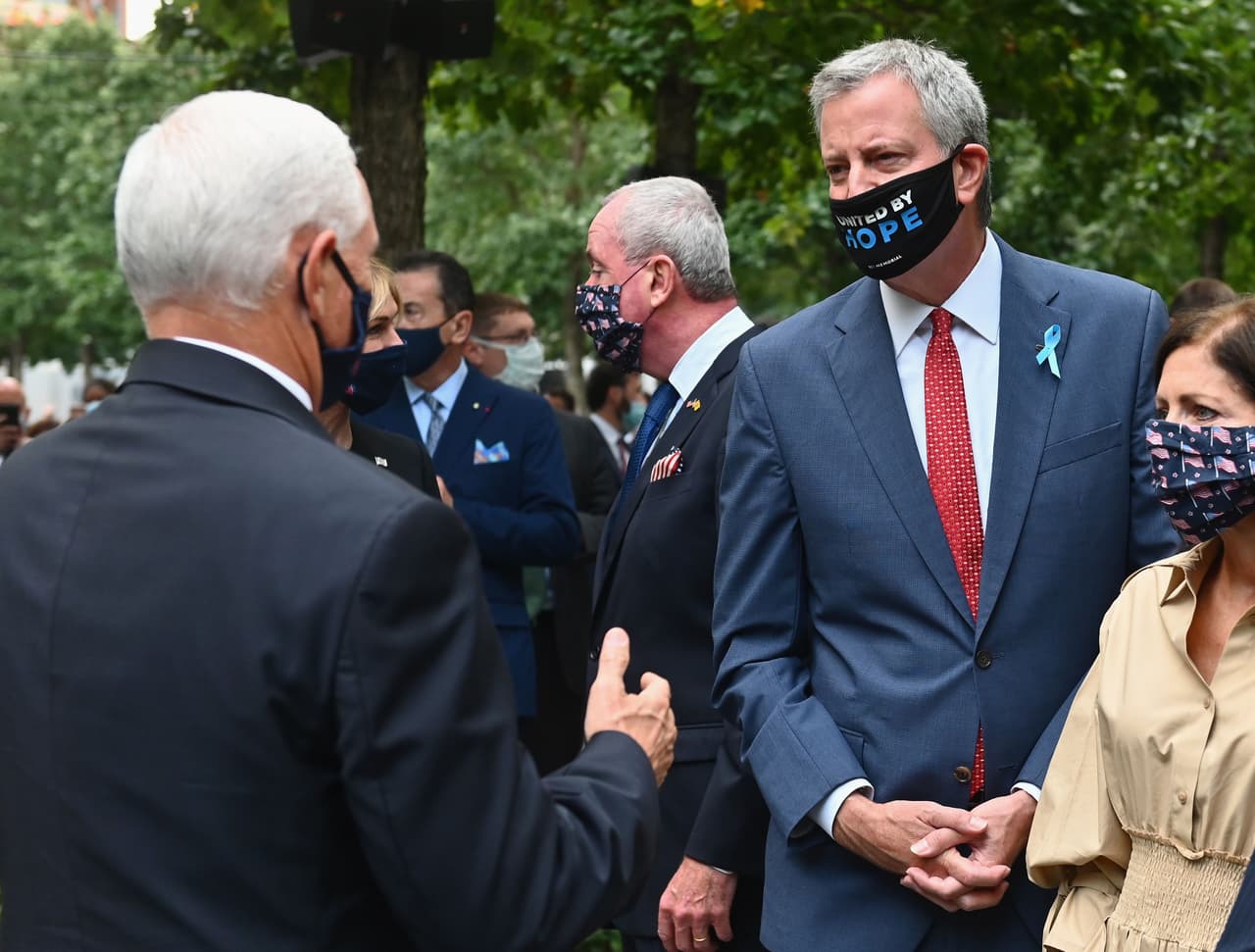 El alcalde Bill de Blasio también asistió. En la foto saluda a Joe Biden.