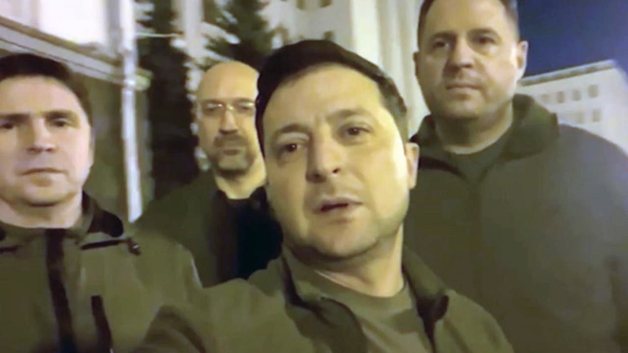 Mercenarios rusos operan en Kiev para asesinar a Zelenski, según diario
