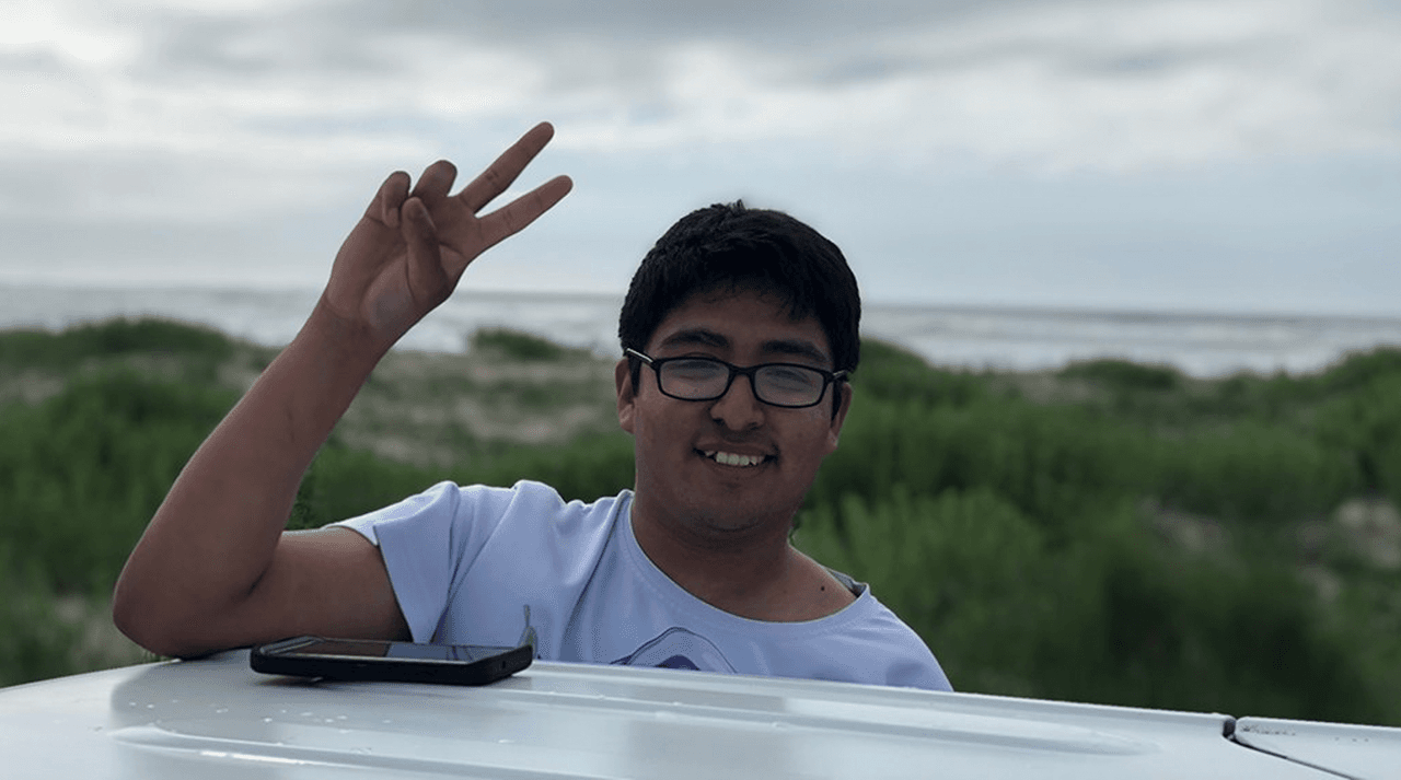 Buscan a un hispano de 21 años desaparecido en el área de Outer Banks