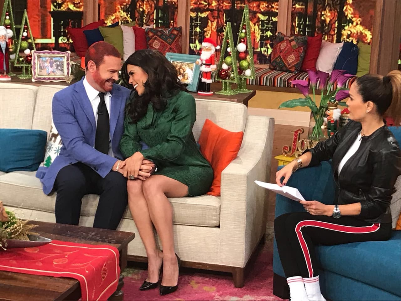 Durante la charla que sostuvieron con Karla Martínez, el príncipe y su prometida decidieron hablar en español.