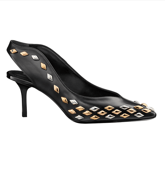 Louis Vuitton Gold Rush. Nicolas Ghesquière para Louis Vuitton presentó botas y pumps con un aire de la dedada de los 70. Sus zapatos Gold Rush son súper femeninos y unos de los más deseados.