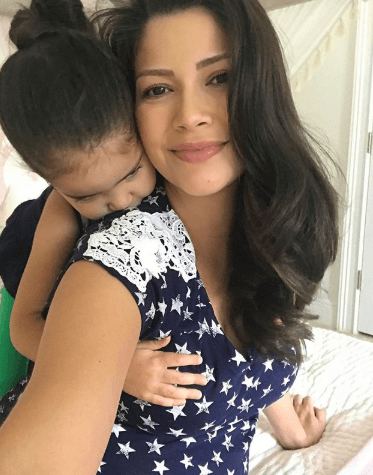 Con Giulietta como la mejor compañía, Ana se tomó unos días de descanso para cuidar al bebé y esperar que llegara el día de su baby shower.