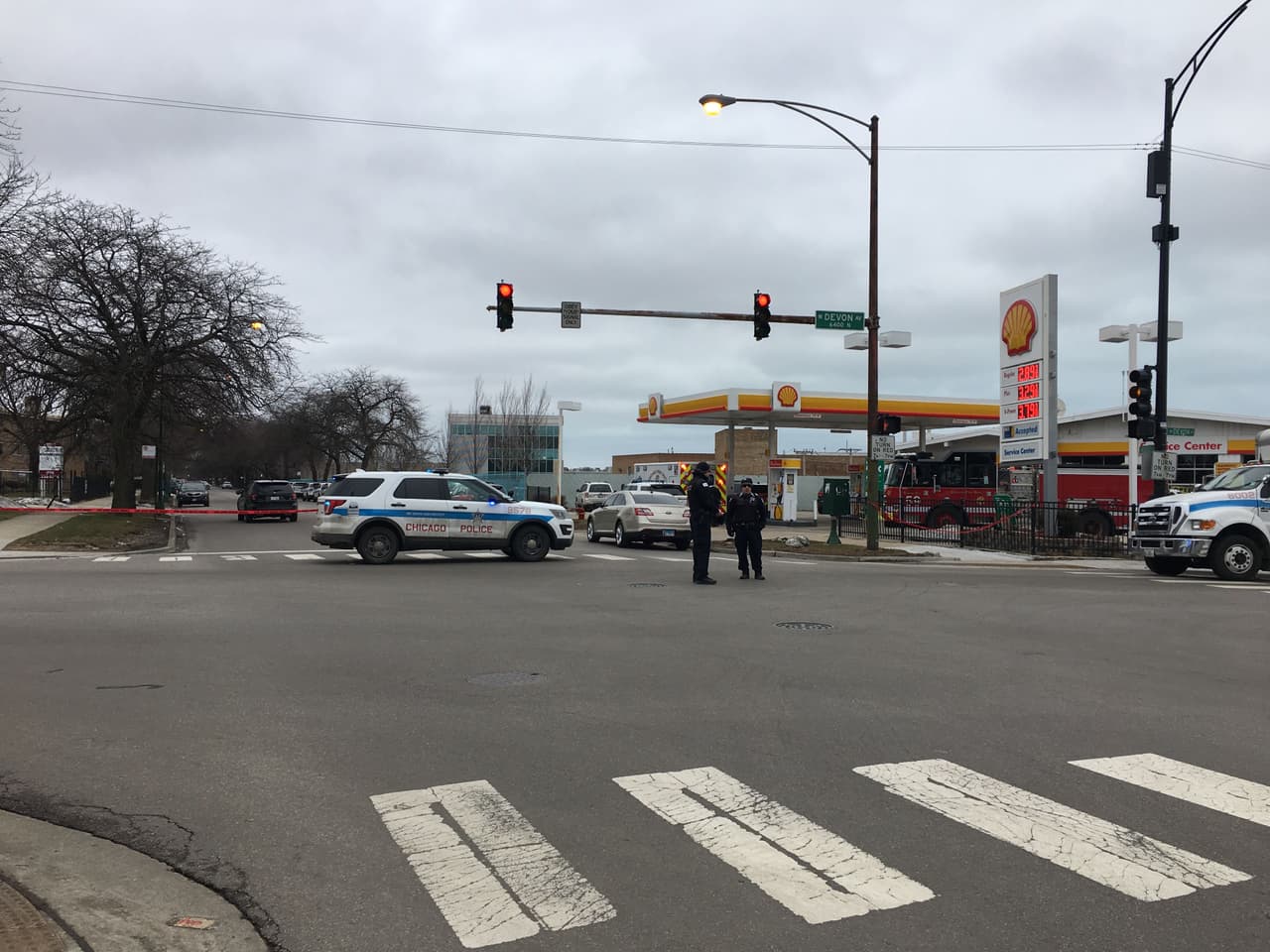 Equipo táctico de policía arrestó al hombre que se atrincheró en Rogers Park