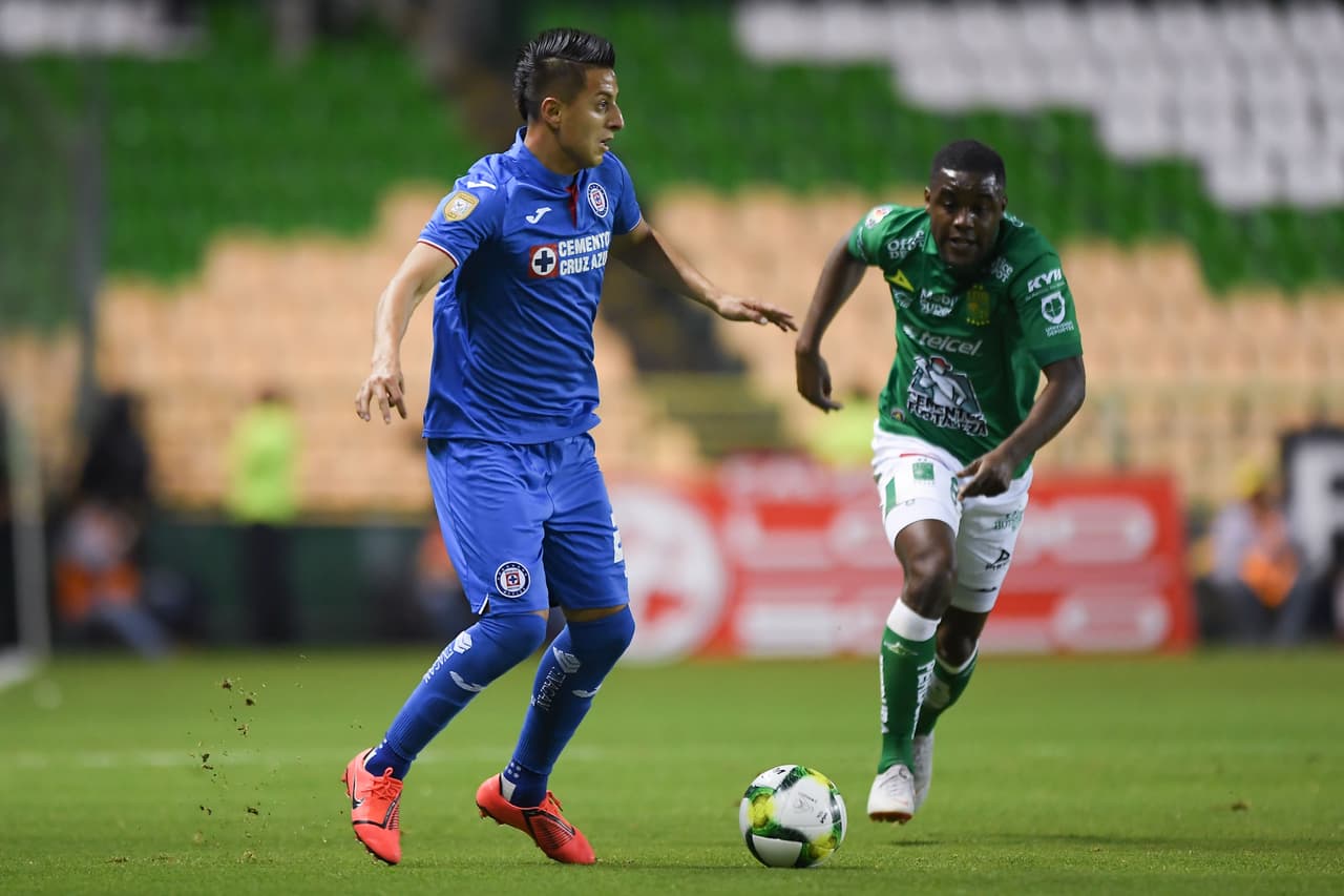 Mediocampista: Robero Alvarado (Cruz Azul)