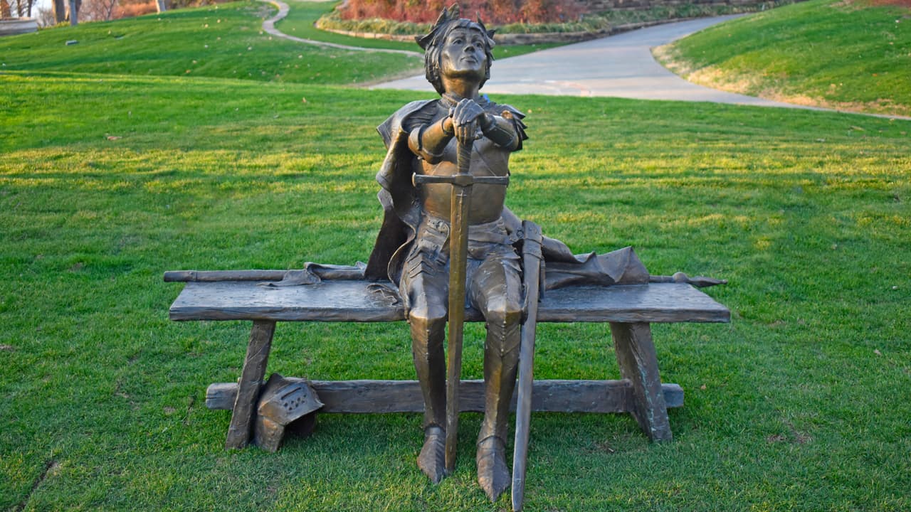 Los primeros días del mes (hasta el 6), uno de los “platos fuertes” en el Jardín Botánico es 
<b>la exposición del escultor estadounidense Gary Lee Price</b>, que regresa con su tercera muestra.