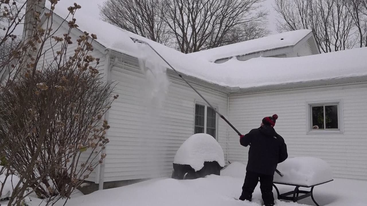 Siete consejos para evitar daños por el exceso de nieve en tu casa