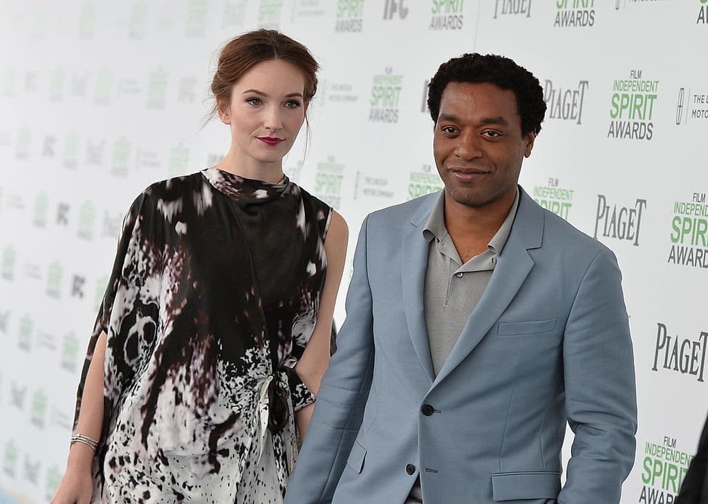 Él se hizo famoso por su interpretación en la película ‘12 años de esclavitud’ en 2013, mismo año en el que comenzó a salir con la actriz Sari Mercer.