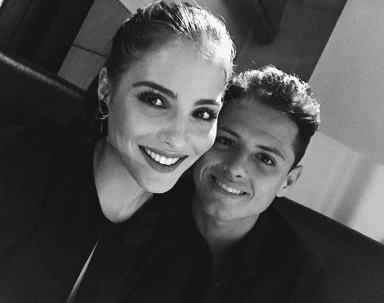 De acuerdo con información de Univision, desde finales de julio de ese mismo año ambos empezaron a intercambiar comentarios a través de sus redes sociales.