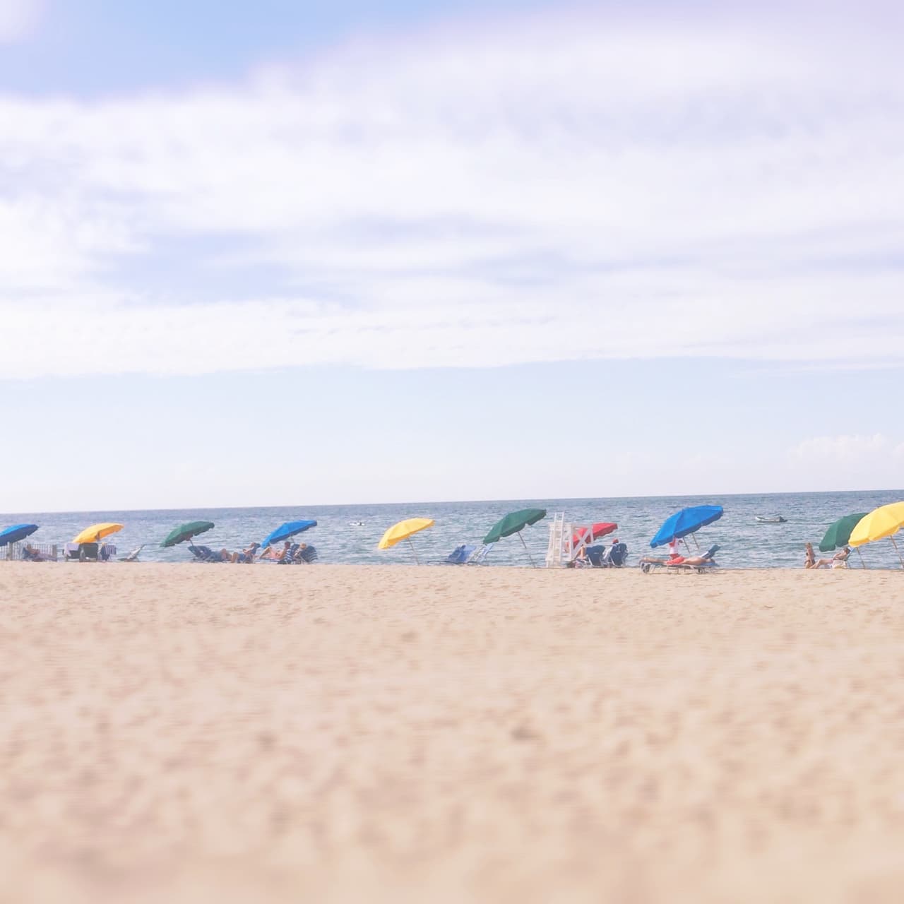 <b>Wolfe's Pond Beach -Staten Island</b>
<br>¿Te gusta el mar pero crees que las playas de Nueva York son demasiado caóticas? La playa de Wolfe's Pond es el secreto mejor guardado de la ciudad, una playa pequeña, tranquila y aislada que es un refugio perfecto para aquellos que buscan alejarse de las multitudes del verano.
<br>